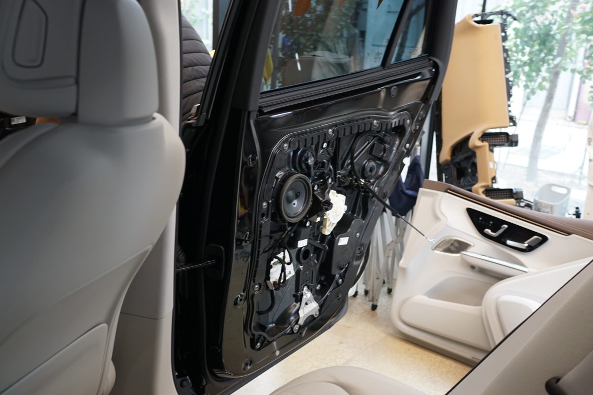 EQE SUV 소프트클로징 시공