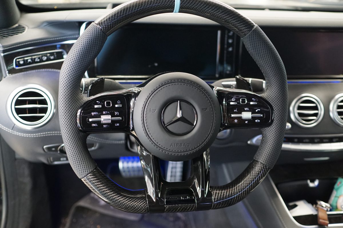AMG D컷 카본 핸들