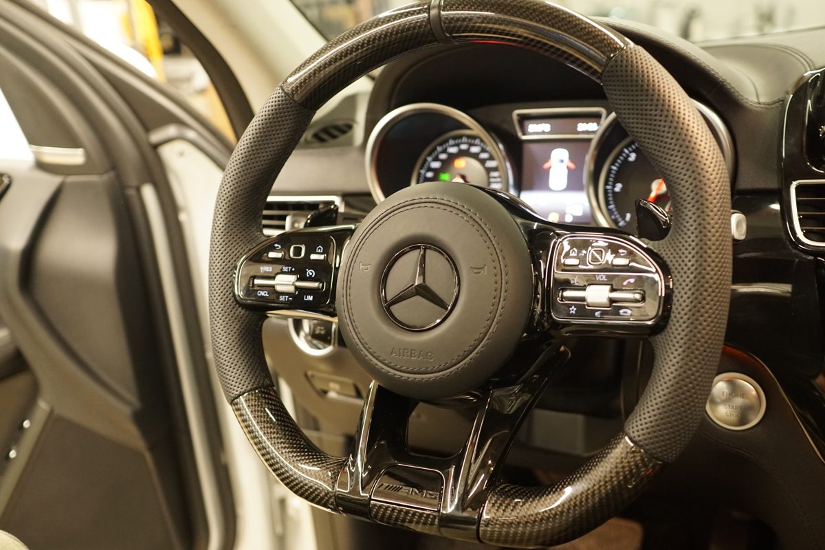 AMG 카본 핸들